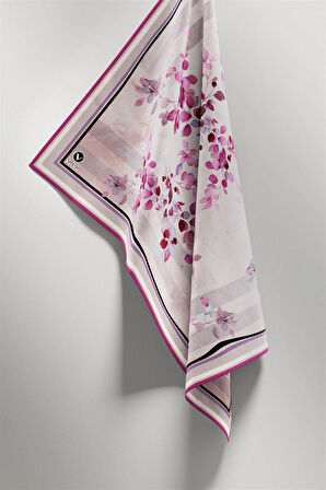 Twill Çiçek Desenli Mürdüm Renkli 90x90 Eşarp (İpek İçermez) Kenar Dikiş Şekli El Dikişli
