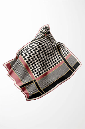 Twill Kazayağı Desenli Pudra Renkli 90x90 Eşarp (İpek İçermez) Kenar Dikiş Şekli El Dikişli