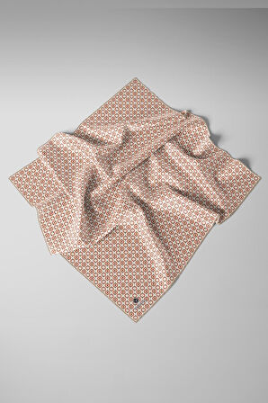 %100 Twill İpek Zincir Desenli Krem - Bakır Renkli 90x90 Eşarp Kenar Dikiş Şekli El Dikişli