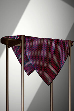 %100 Twill İpek Zincir Desenli Lacivert - Kırmızı Renkli 90x90 Eşarp Kenar Dikiş Şekli El Dikişli