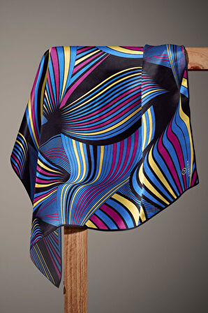 %100 Twill İpek Okyanus Dalgası Desenli İndigo - Fuşya Renkli 90x90 Eşarp Kenar Dikiş Şekli El Dikişli