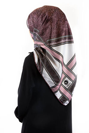 Twill Bordür Taş Desenli Pudra Renkli 90x90 Eşarp (İpek İçermez) Kenar Dikiş Şekli El Dikişli