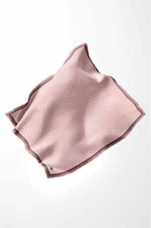 Twill Monogram Desenli Pudra Renkli 90x90 Eşarp (İpek İçermez) Kenar Dikiş Şekli El Dikişli