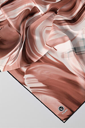 Twill Dalga ve Ekose Desenli Somon Renkli 90x90 Eşarp (İpek İçermez)Kenar Dikiş Şekli El Dikişli