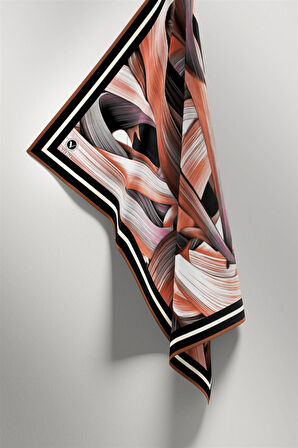 Twill Kare Desenli Sütlü Kahve Renkli 90x90 Dikim Şekli : El Dikişi Eşarp (İpek İçermez)