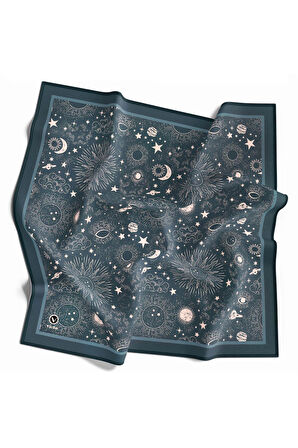 Twill Galaksi Desenli Petrol Yeşili Renkli 90x90 Eşarp (İpek İçermez) Dikim Şekli : El Dikişi