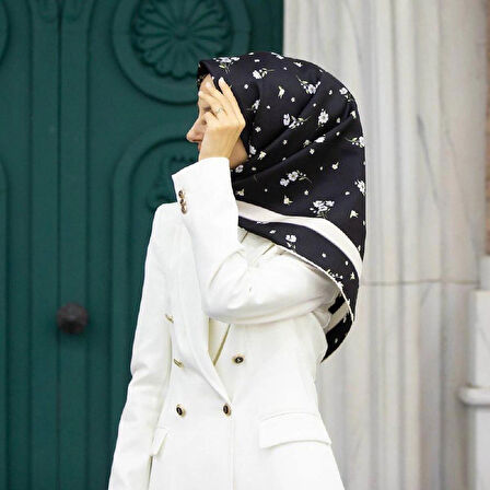Vissona Twill İpek Eşarp Çiçek Desenli Siyah, Gri