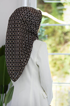 %100 Twill İpek Zincir Desenli Siyah - Krem Renkli 90x90 Eşarp Kenar Dikiş Şekli El Dikişli