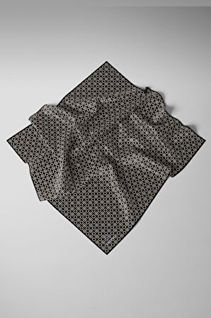 %100 Twill İpek Zincir Desenli Siyah - Krem Renkli 90x90 Eşarp Kenar Dikiş Şekli El Dikişli