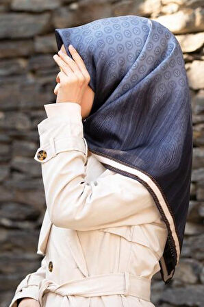 Vissona Tivil İpek Eşarp 10659 - 8 - 0031 İndigo Mavi Monogram Desen