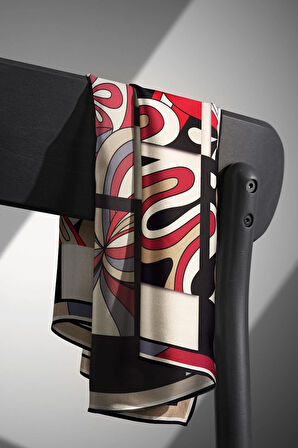 100% Twill İpek Geometrik Desenli Bej - Kırmızı Renkli 90x90 Dikim Şekli : El Dikişi Eşarp