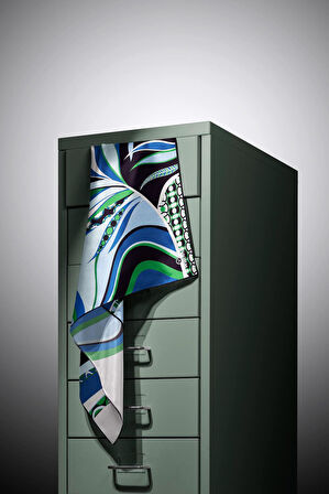 100% Twill Etnik Yaprak Desenli Saks Renkli 90x90 Dikim Şekli : El Dikişi Eşarp