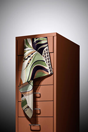 100% Twill Etnik Yaprak Desenli Haki Renkli 90x90 Dikim Şekli : El Dikişi Eşarp