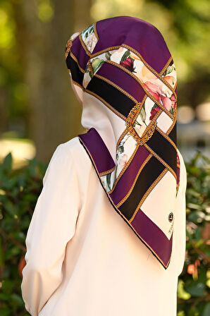 100% Twill İpek Şeritli Çiçek Desenli Krem - Mürdüm Renkli 90x90 Dikim Şekli : El Dikişi Eşarp