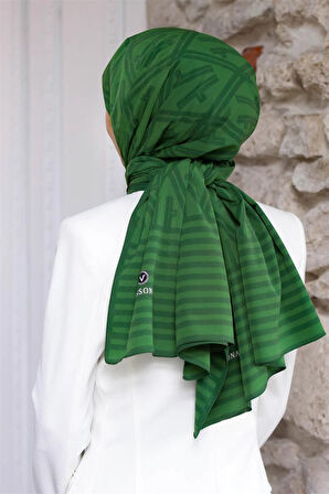 LÜKS MEDİNE MONOGRAM DESENLİ ZÜMRÜT YEŞİLİ RENKLİ 75X195 KIRIŞMAZ ŞAL MOSS KREP DİKİŞ TİPİ İTALYAN DİKİŞLİ