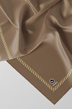 Twill Kenar Motifi Zincir Desenli Düz Vizon Renkli 90x90 Dikim Şekli : El Dikişi Eşarp (İpek İçermez)