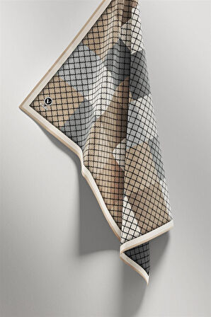 Twill Kare Desenli Bej Renkli 90x90 Eşarp (İpek İçermez) Kenar Dikiş Şekli El Dikişli