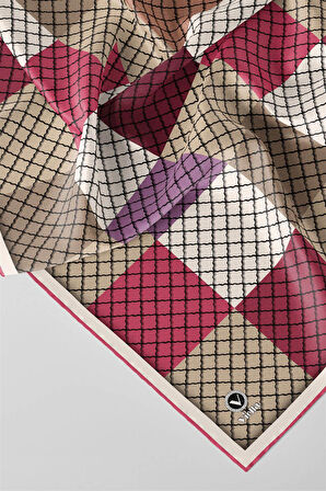 Twill Kare Desenli Pembe Renkli 90x90 Eşarp (İpek İçermez) Kenar Dikiş Şekli El Dikişli