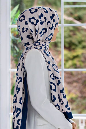 LÜKS MEDİNE İPEĞİ LEOPAR DESENLİ LACİVERT RENKLİ 75X195 KIRIŞMAZ ŞAL MOSS KREP DİKİŞ TİPİ İTALYAN DİKİŞLİ