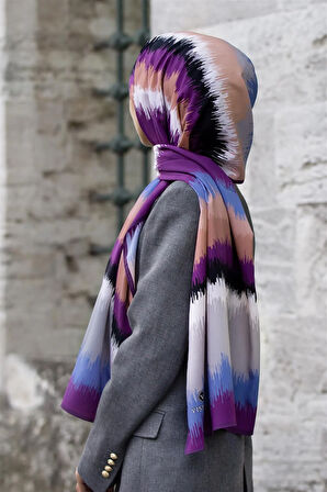 LÜKS MEDİNE İPEĞİ FREKANS  DESENLİ MÜRDÜM RENKLİ 75X195 KIRIŞMAZ ŞAL MOSS KREP DİKİŞ TİPİ İTALYAN DİKİŞLİ