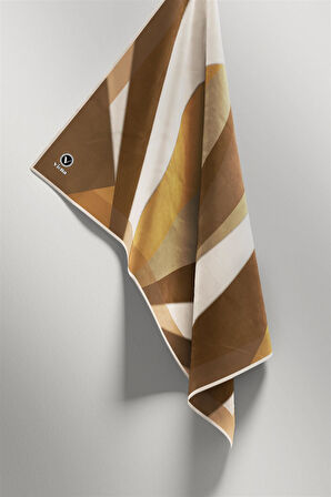 Twill Geometrik Desenli Vizon Renkli 90x90 Eşarp (İpek İçermez) Dikim Şekli : El Dikişi