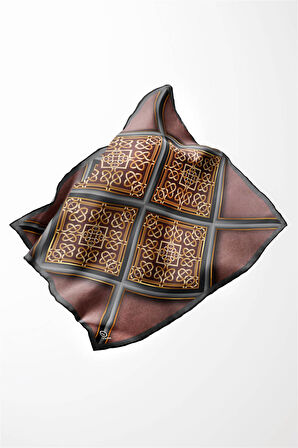 Twill Gold Çerçeveli Barok Desenli Pudra Renkli 90x90 Eşarp (İpek İçermez) Kenar Dikiş Şekli El Dikişli