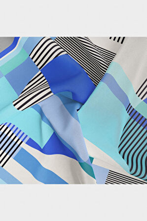 100% Twill İpek Geometrik Desenli Bebe Mavisi - Saks Renkli 90x90 Dikim Şekli : El Dikişi Eşarp