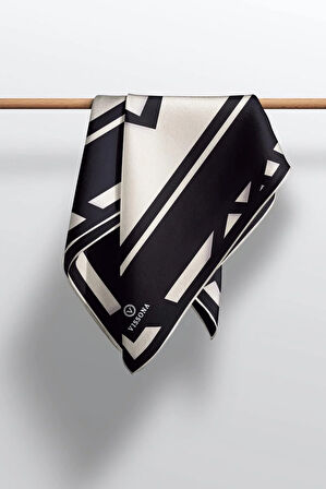 %100 Twill İpek Geometrik Desenli Siyah - Krem Renkli 90x90 Eşarp Dikim Şekli : El Dikişi