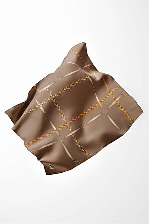 Twill Zincir ve Kemer Desenli Bej Renkli 90x90 Eşarp (İpek İçermez) Kenar Dikiş Şekli El Dikişli