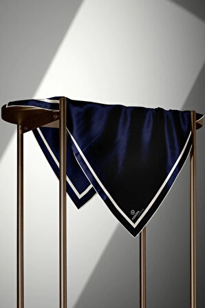 100% Twill İpek Düz Renk Bordür Desenli Lacivert - Krem Renkli Daha Tok Exclusive Serisi 90x90 Dikim Şekli : El Dikişi Eşarp