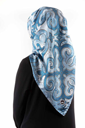 Twill Barok Desenli Petrol Mavisi Renkli 90x90 Eşarp (İpek İçermez) Kenar Dikiş Şekli El Dikişli