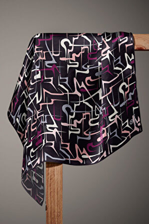 %100 Twill İpek Soyut Geometrik Desenli Mürdüm - Pudra Renkli 90x90 Eşarp Dikim Şekli : El Dikişi