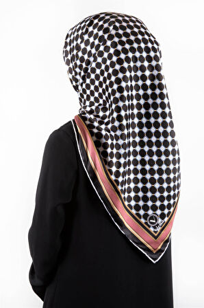 Twill Siyah - Beyaz Kareli Desenli Pudra Renkli 90x90 Eşarp (İpek İçermez) Kenar Dikiş Şekli El Dikişli