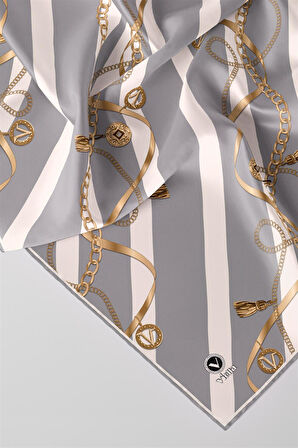 Twill Çizgili Kemer ve Zinci Desenli Gri Renkli 90x90 Eşarp (İpek İçermez) Kenar Dikiş Şekli El Dikişli