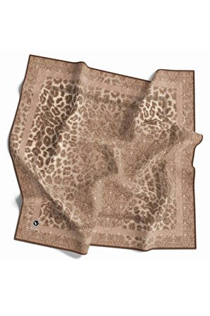 Twill Leopar Desenli Bej Renkli 90x90 Eşarp (İpek İçermez) Kenar Dikiş Şekli El Dikişli