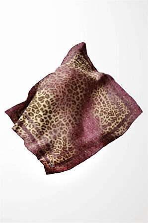 Twill Leopar Desenli Mürdüm Renkli 90x90 Eşarp (İpek İçermez) Kenar Dikiş Şekli El Dikişli