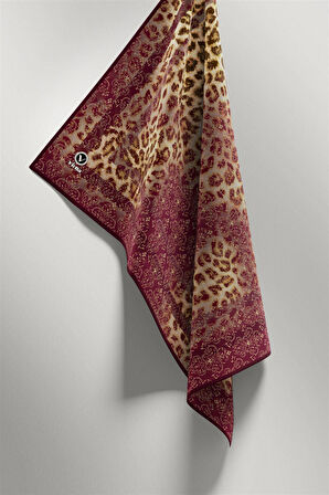 Twill Leopar Desenli Mürdüm Renkli 90x90 Eşarp (İpek İçermez) Kenar Dikiş Şekli El Dikişli