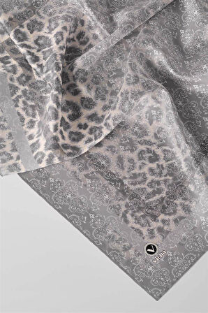 Twill Leopar Desenli Gri Renkli 90x90 Eşarp (İpek İçermez) Kenar Dikiş Şekli El Dikişli