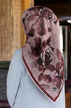 Twill Gül Desenli Pembe Renkli 90x90 Eşarp (İpek İçermez) Kenar Dikiş Şekli El Dikişli
