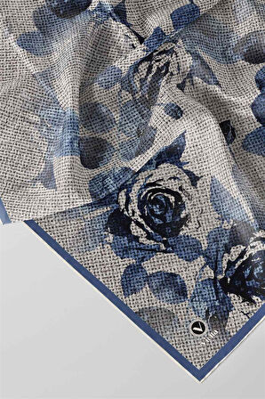 Twill Gül Desenli Bebe Mavisi Renkli 90x90 Eşarp (İpek İçermez) Kenar Dikiş Şekli El Dikişli