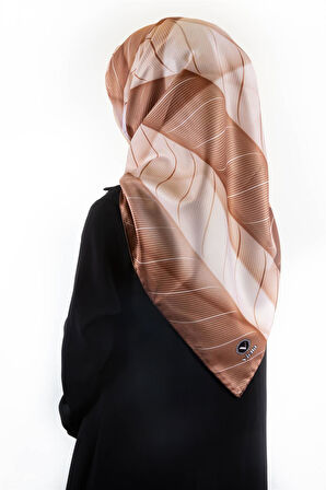 Twill Şeritli Geometrik Desenli Taba Renkli 90x90 Eşarp (İpek İçermez) Kenar Dikiş Şekli El Dikişli