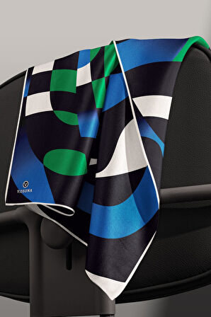 %100 Twill İpek Geometrik Desenli Zümrüt Yeşili - Saks Renkli 90x90 Eşarp Dikim Şekli : El Dikişi