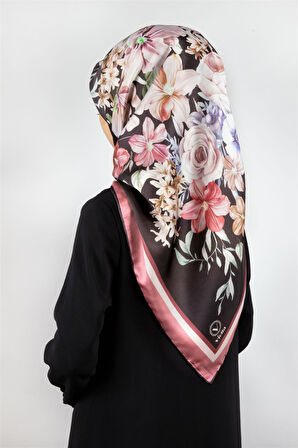Twill Sonbahar Desenli Siyah - Pudra Renkli 90x90 Eşarp (İpek İçermez) Kenar Dikiş Şekli El Dikişli