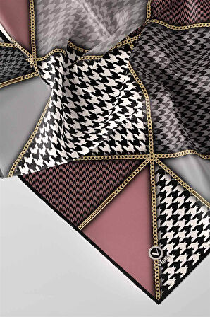 Twil Geometrik Ve Kazayak Desenli Pudra - Gri Renkli 90x90 Eşarp (İpek İçermez) Dikim Şekli : El Dikişi