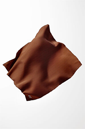 Twill Dokulu Düz Renk Desenli Taba Renkli 90x90 Eşarp (İpek İçermez) Kenar Dikiş Şekli El Dikişli