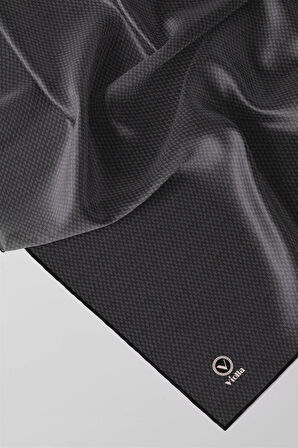 Twill Dokulu Düz Renk Desenli Füme Renkli 90x90 Eşarp (İpek İçermez) Kenar Dikiş Şekli El Dikişli