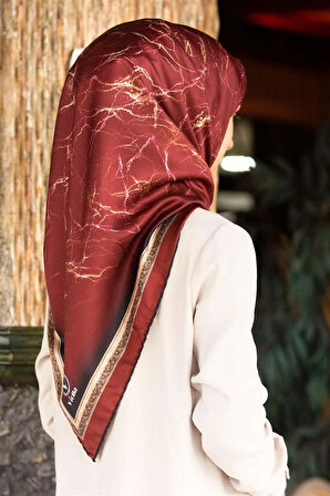 Twill Barok Çerçeveli Mermer Desenli Bordo Renkli 90x90 Eşarp (İpek İçermez) Kenar Dikiş Şekli El Dikişli