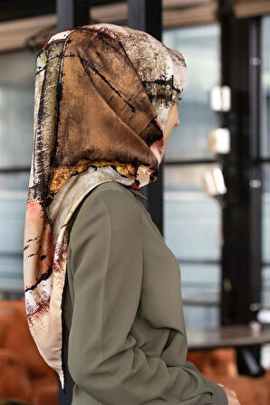 Twil Yamalı Ve Geometrik Desenli Taba Renkli 90x90 Eşarp (İpek İçermez) Dikim Şekli : El Dikişi