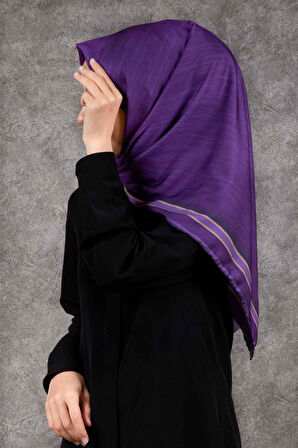 Twill Efektli Bordür Desenli Mor Renkli 90x90 Eşarp (İpek İçermez) Dikim Şekli : El Dikişi