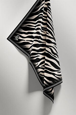 Twill Zebra Desenli Krem - Gri Renkli 90x90 Eşarp (İpek İçermez) Dikim Şekli : El Dikişi